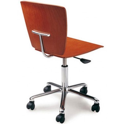 Sellex series Agora Basic chair on castors