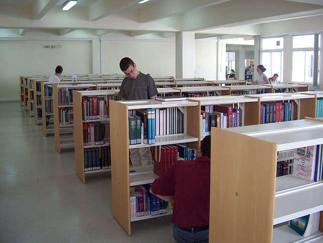 EKPA MEDICAL SCHOOL LIBRARY 6