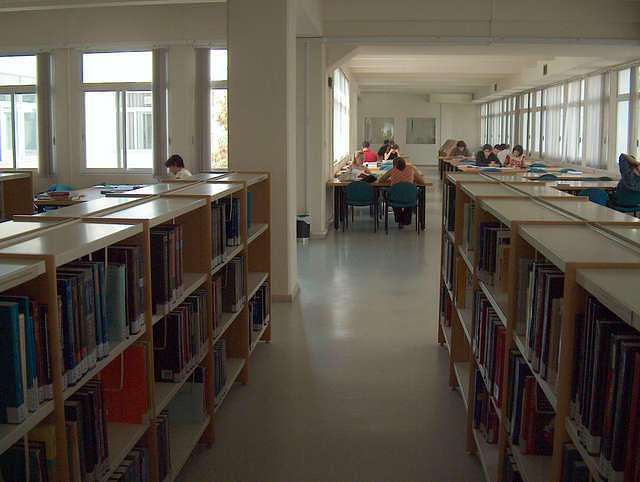 EKPA MEDICAL SCHOOL LIBRARY 7