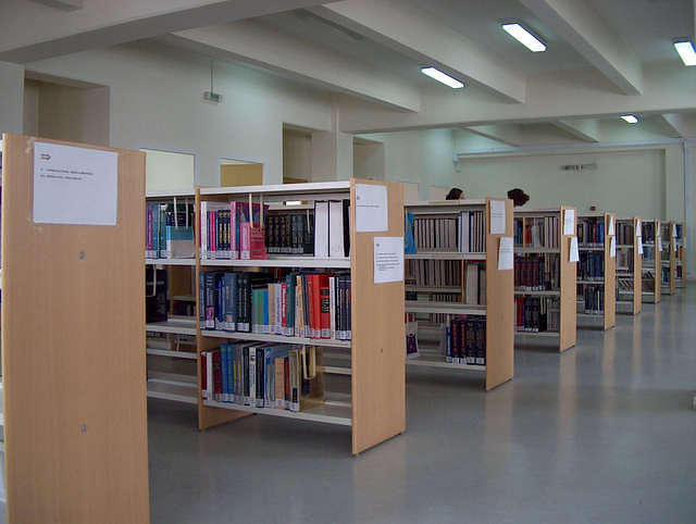 EKPA MEDICAL SCHOOL LIBRARY 8